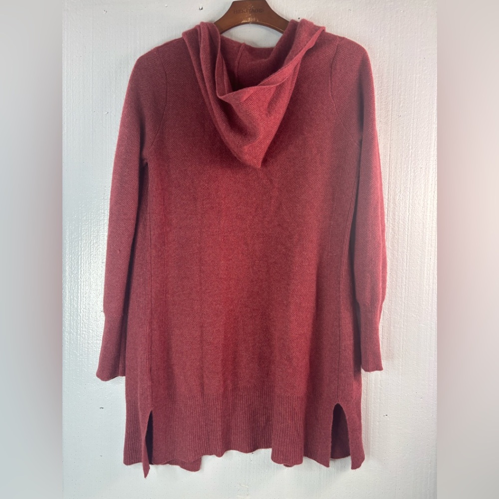 St. Tropez M Cashmere Hoodie Pocketed Cardigan Sweater in Brick - Picture 3 of 8